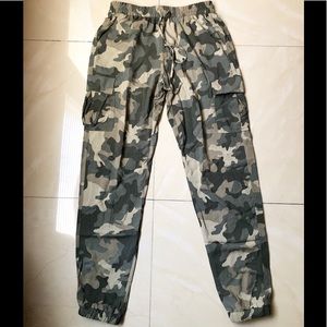 NWT camo joggers